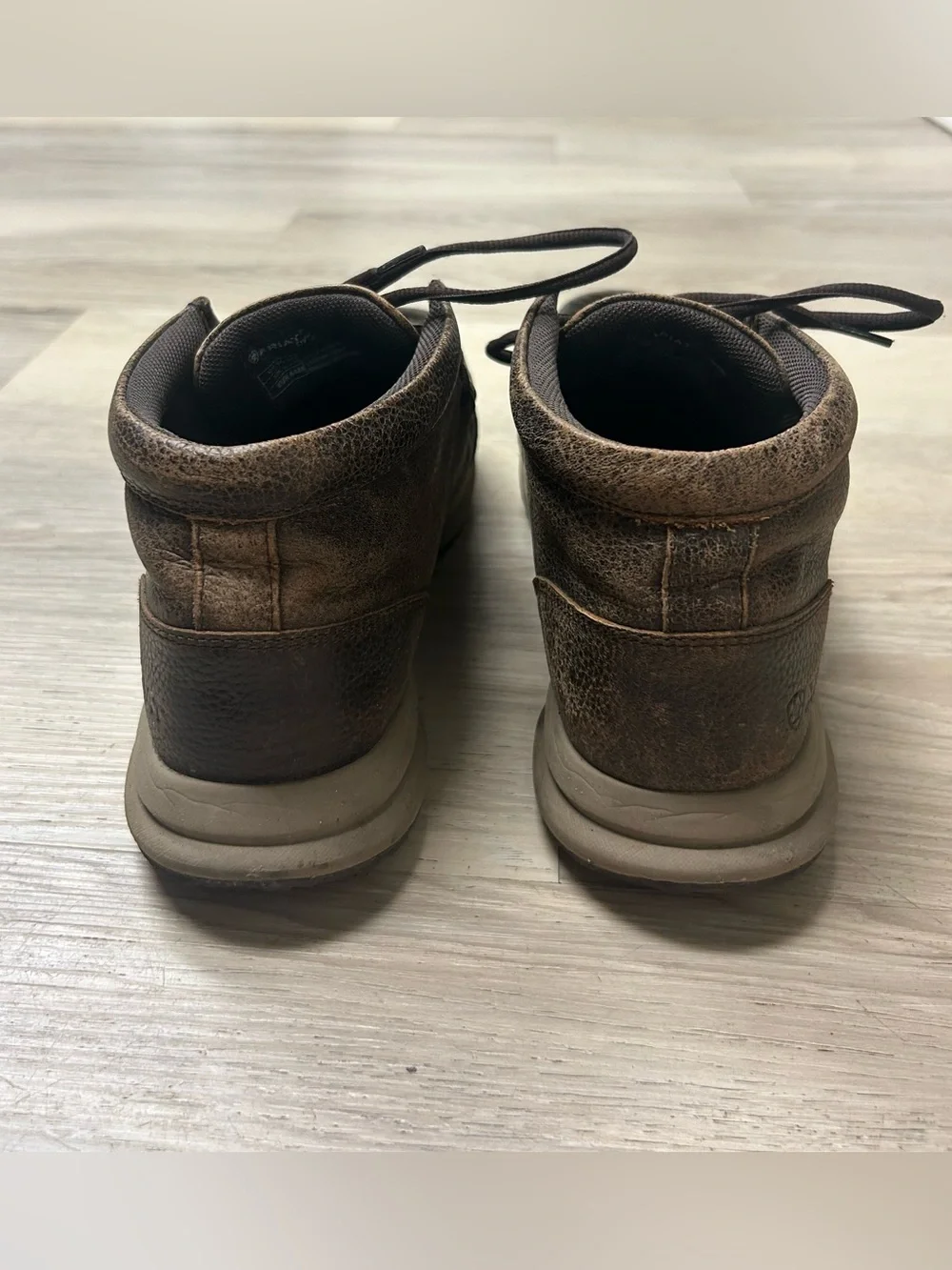 Ariat Spitfire Chukka Boots Mens 10.5 Brown Leather Distressed MocToe Shoes